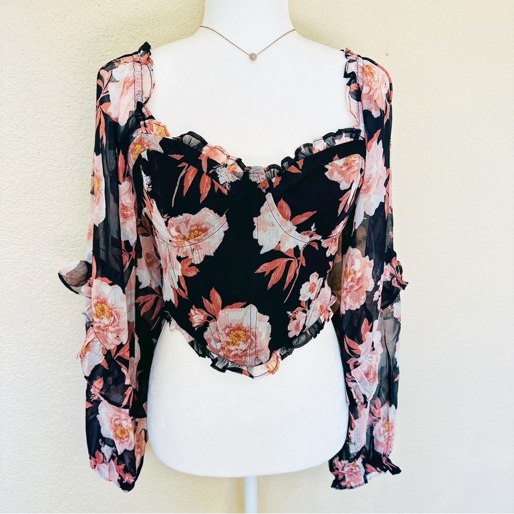 Lulu’s Long Sleeve Bustier Crop Top